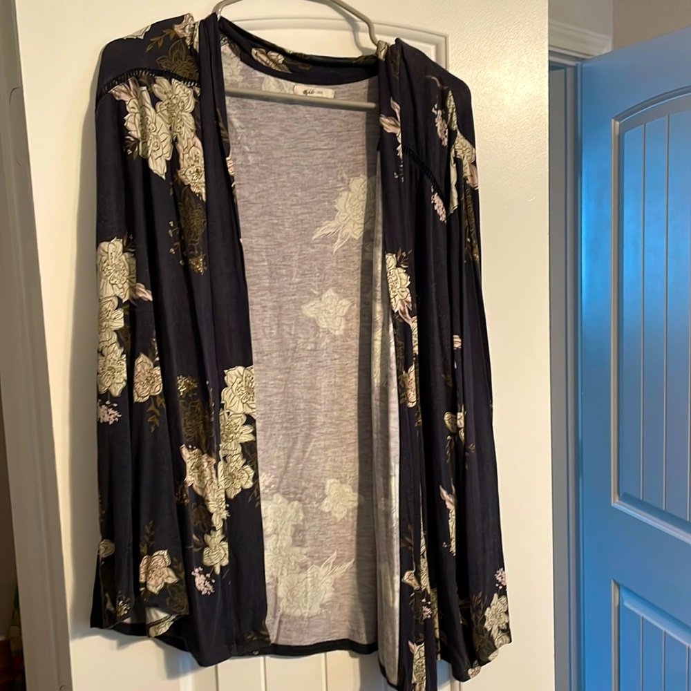 Long sleeve cardigan